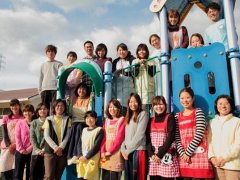 青桐保育園 先生の集合写真