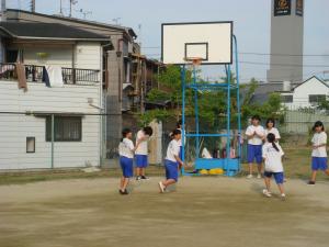 女子バスケット部のクラブ活動の写真