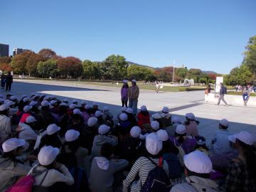 6年生修学旅行04平和記念公園