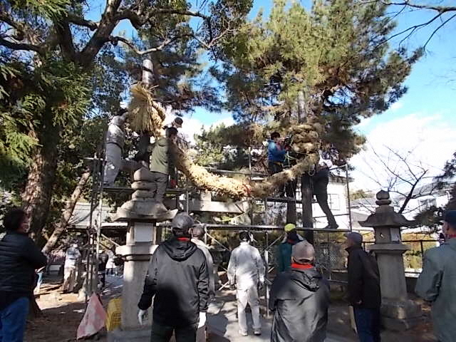 勧請縄の取り付け