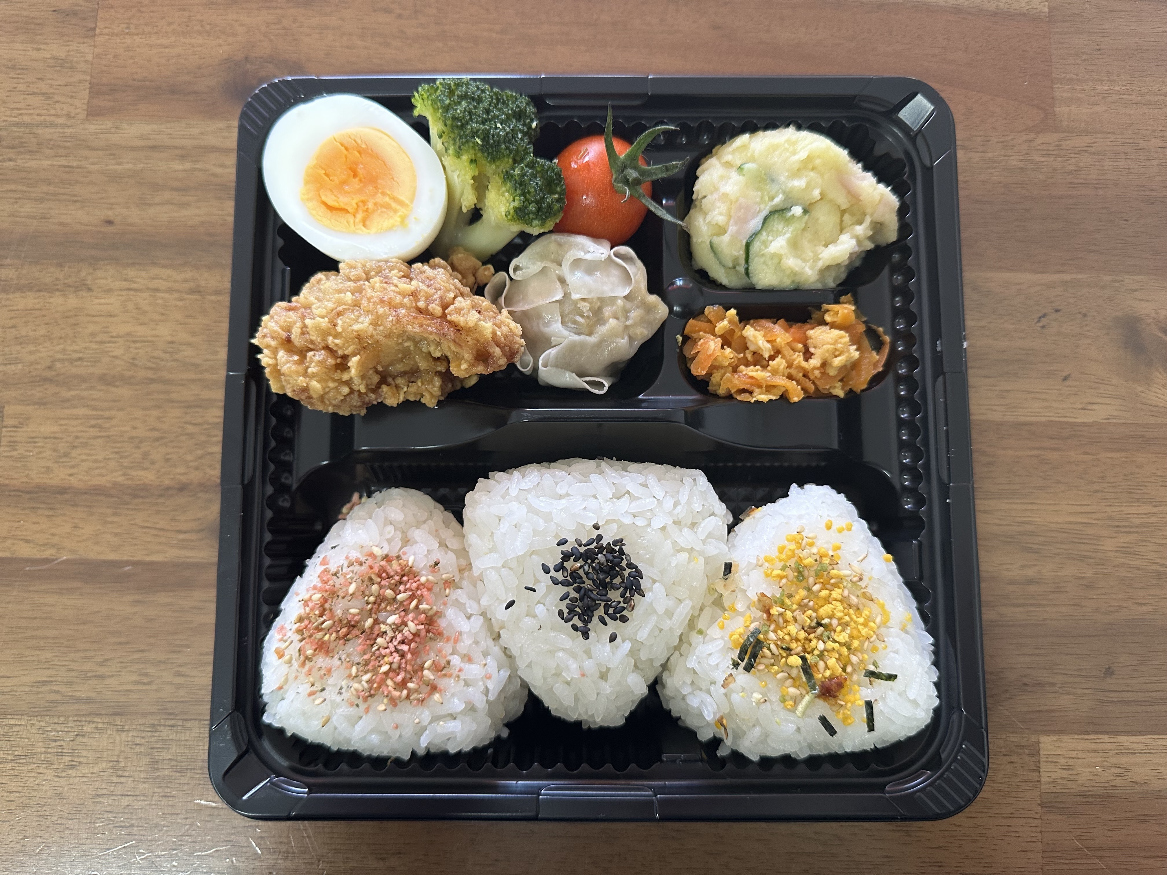 おにぎりべんとう
