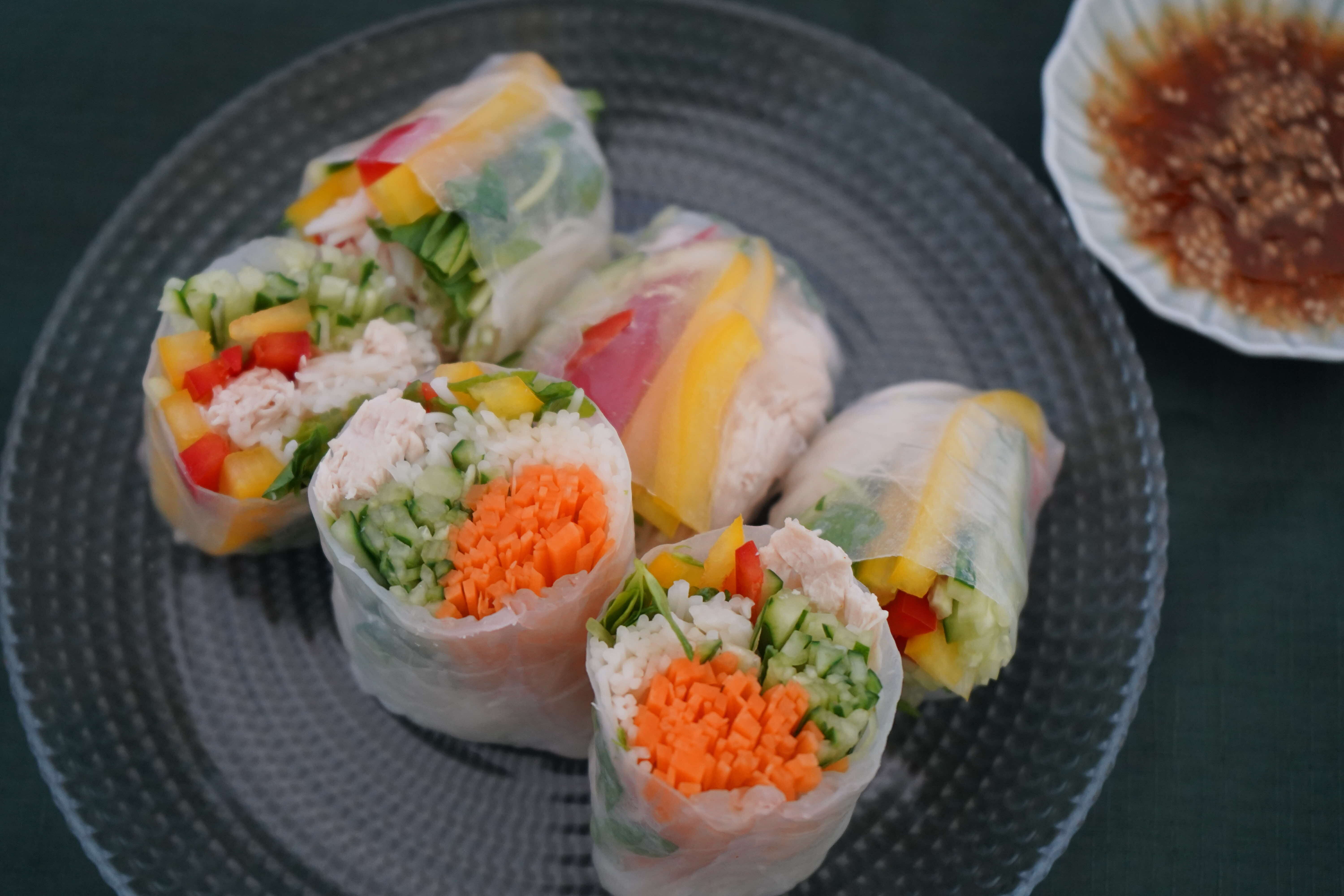 夏野菜とそうめんの生春巻きの写真