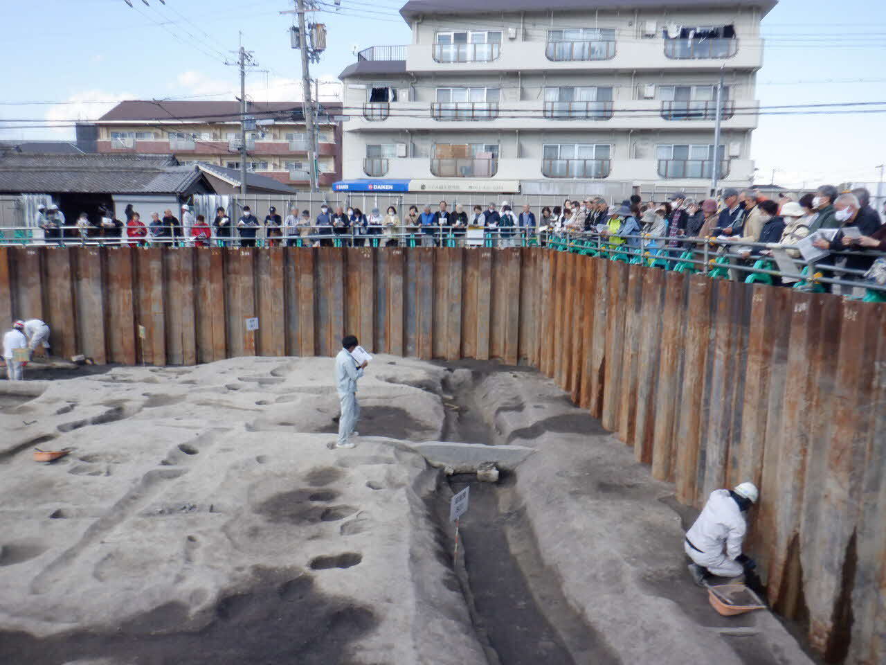 現地説明会風景