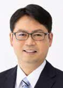 峠 賢一