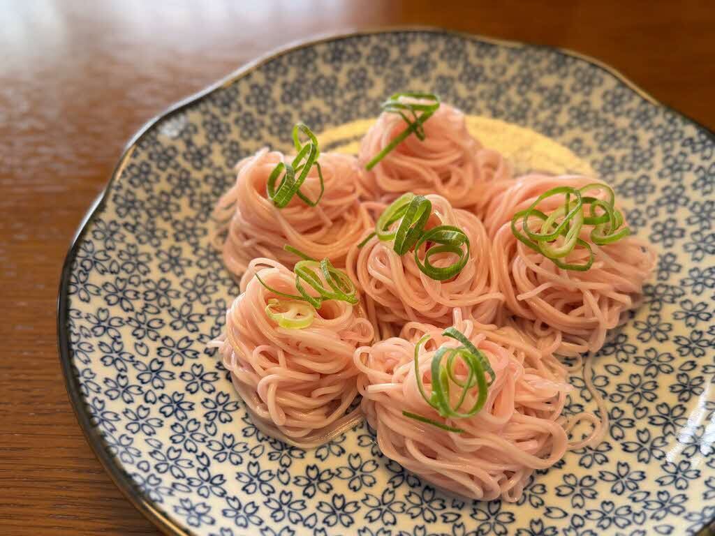 恩地食品(株)の「天の川紅白そうめん」半生タイプ