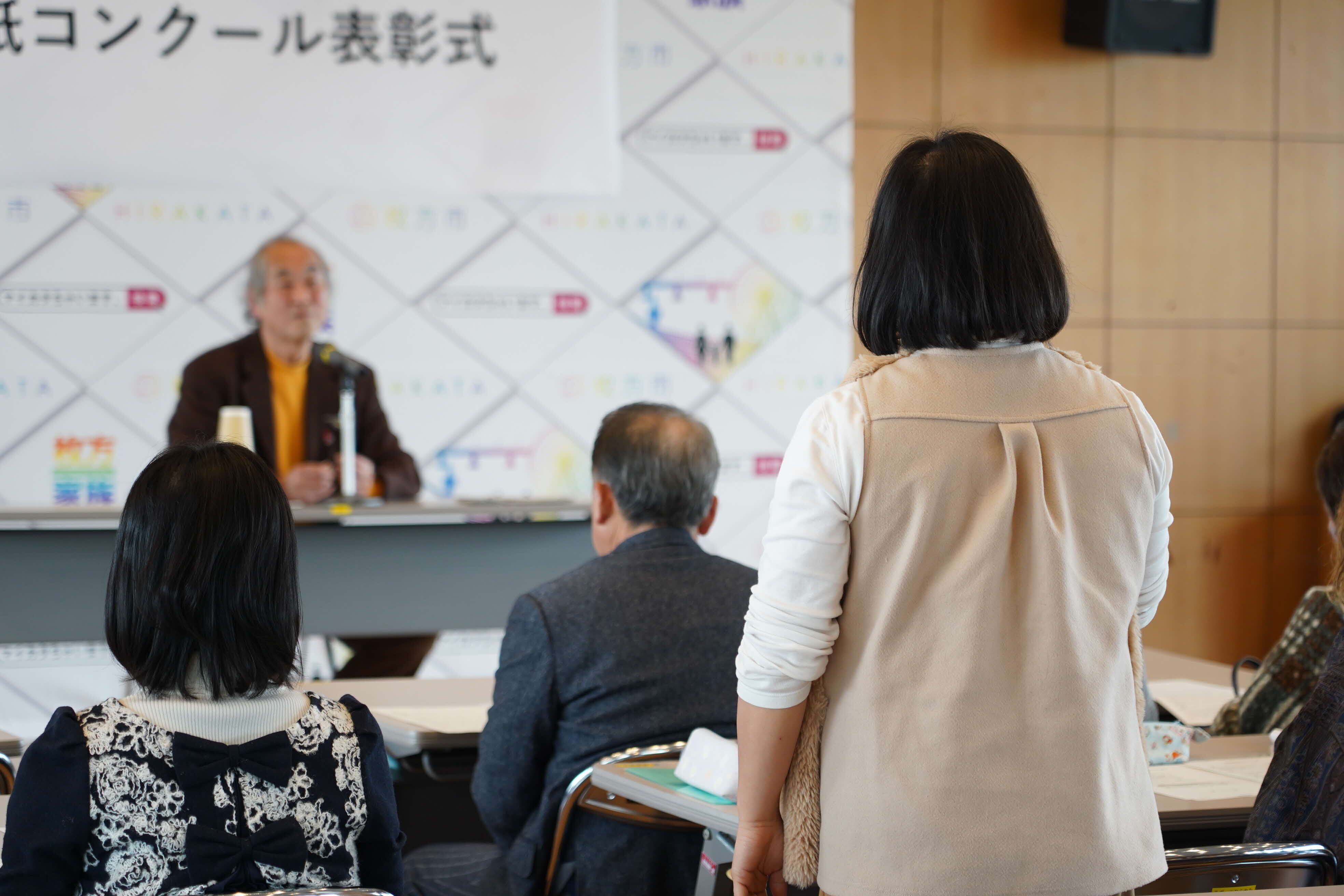 講座では受賞者から質問が出る場面も