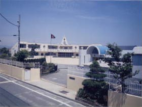 学校法人谷野学園春日東野幼稚園の外観