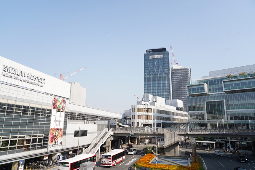 京阪枚方市駅前